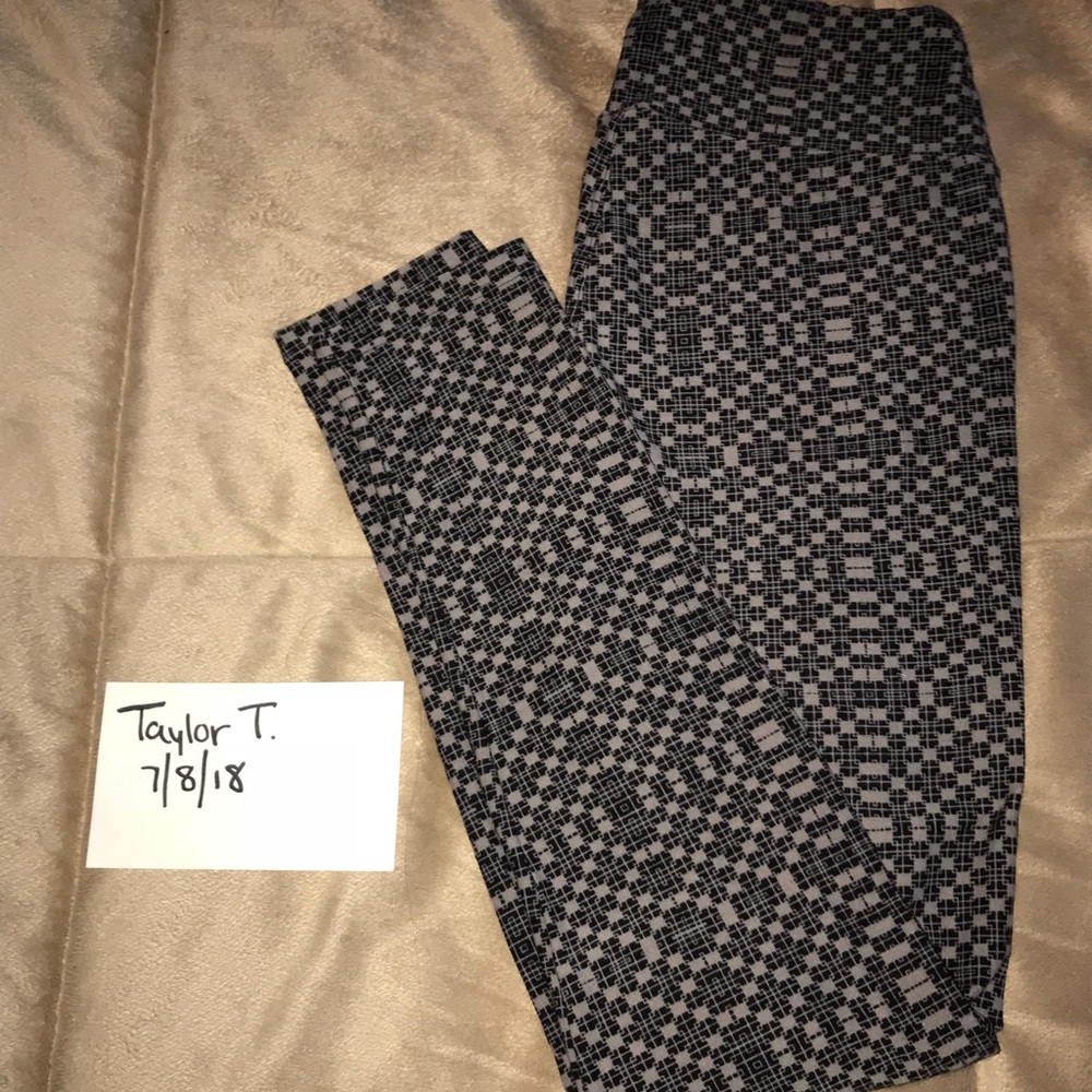 Lularoe OS leggings EUC
